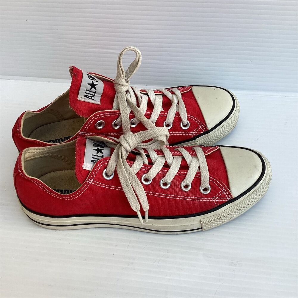 Converse Chuck Taylor‎ All Star Low Top Red Sneakers Unisex Size 8/10 - Picture 2 of 7